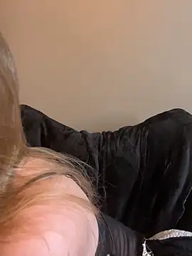 Snapshot of FoxyFrenchy chatting on October 2025 05:36:02 PM FoxyFrenchy online show from October 2025 05:36:02 PM