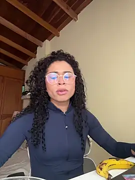 GabriSaenz online show from March 2026 12:44:02 PM