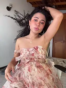 Snapshot of GabriSaenz chatting on April 2026 02:10:01 PM GabriSaenz online show from April 2026 02:10:01 PM