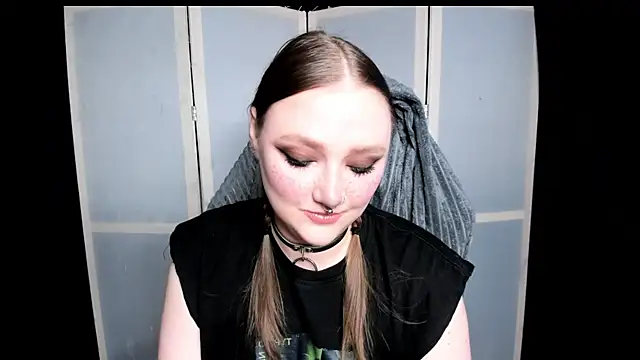 Snapshot of YourDyingBride chatting on July 2026 04:04:02 AM YourDyingBride online show from July 2026 04:04:02 AM