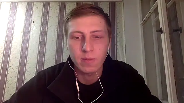 Snapshot of darienlarge chatting on December 2024 04:39:02 PM darienlarge online show from December 2024 04:39:02 PM