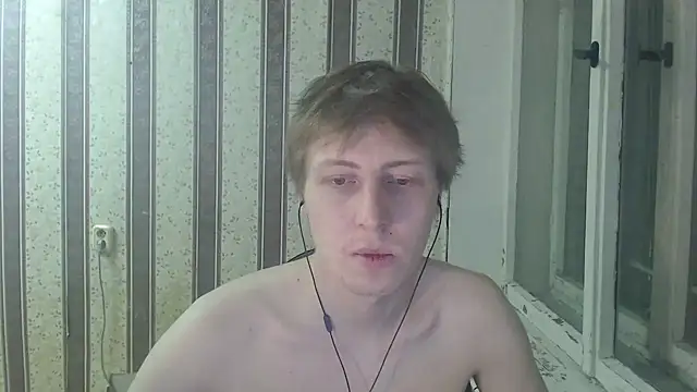 Snapshot of darienlarge chatting on February 2025 04:47:02 AM darienlarge online show from February 2025 04:47:02 AM