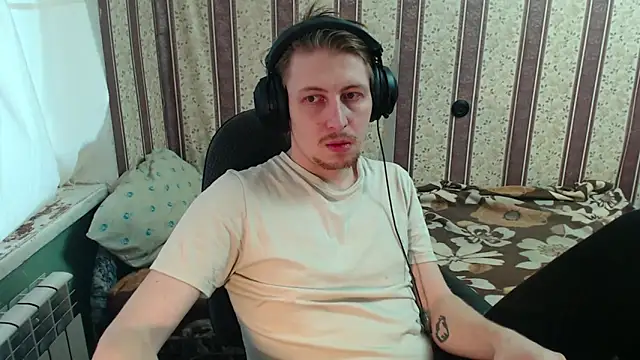 Snapshot of darienlarge chatting on October 2025 12:50:02 PM darienlarge online show from October 2025 12:50:02 PM