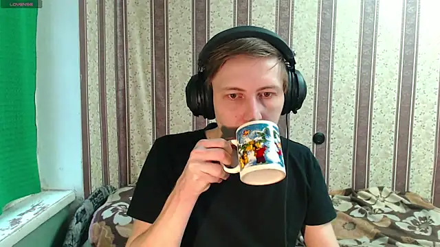 Snapshot of darienlarge chatting on November 2025 11:53:02 AM darienlarge online show from November 2025 11:53:02 AM