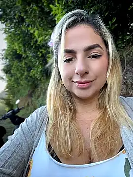 sammyqueenx21 online show from June 2026 11:42:01 AM