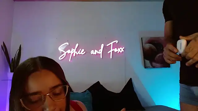 SophieFoxx17 online show from May 2026 12:13:02 PM