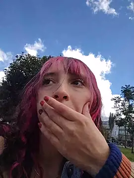 Snapshot of _Laary chatting on December 2025 07:53:02 PM Laary online show from December 2025 07:53:02 PM