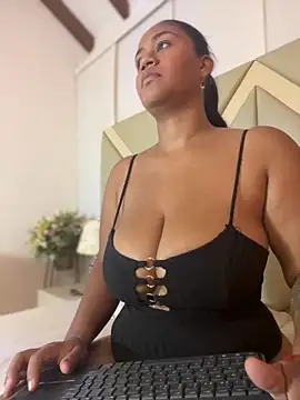 SSCARLETH  online show from November 2025 11:31:01 AM