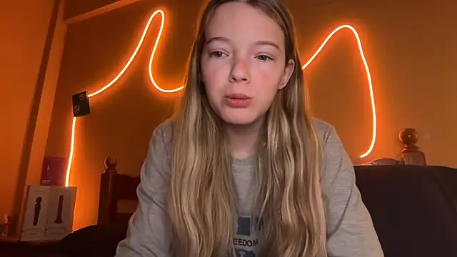 -veranito- online show from September 2025 03:10:01 AM