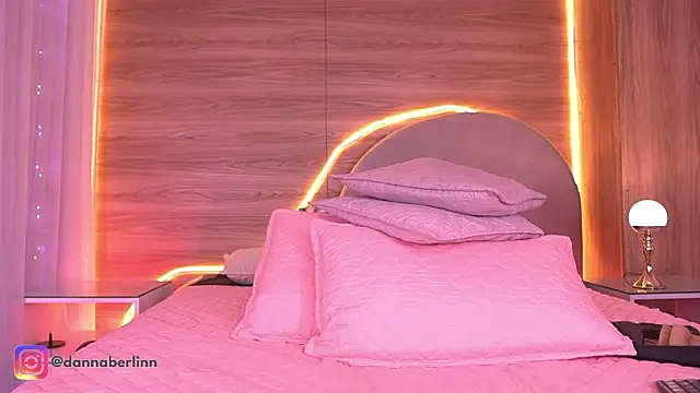 danna berlin  online show from April 2026 01:42:02 AM