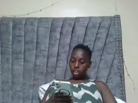 Dizzydose online show from June 2026 05:00:01 PM