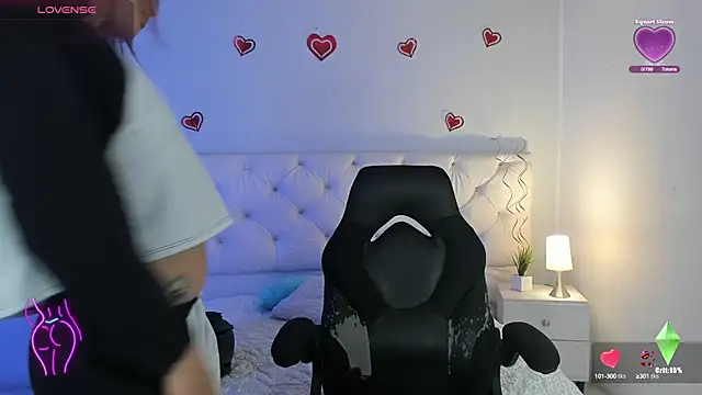 Aron cruz online show from February 2025 02:02:01 PM