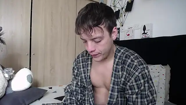 Santiago kiler online show from September 2025 01:04:01 PM