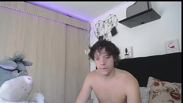 Snapshot of Santiago_kiler chatting on March 2026 12:44:01 PM Santiago kiler online show from March 2026 12:44:01 PM