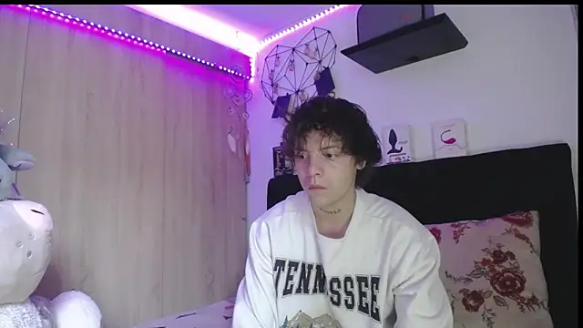 Snapshot of Santiago_kiler chatting on March 2026 01:23:02 PM Santiago kiler online show from March 2026 01:23:02 PM