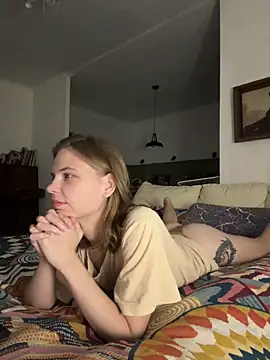 LeyaJohnson online show from November 2025 01:40:01 PM