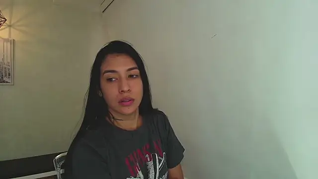 Snapshot of Sassy--Girl chatting on October 2025 06:04:01 PM Sassy--Girl online show from October 2025 06:04:01 PM