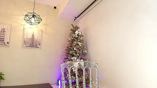 Sassy--Girl online show from November 2025 07:50:02 PM