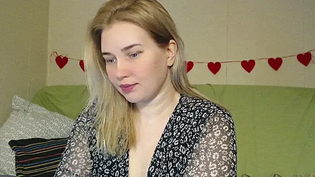 mmmPinUpGirl online show from April 2026 08:48:02 PM