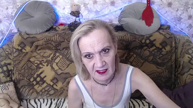 Snapshot of MissBekker chatting on January 2025 08:43:01 PM MissBekker online show from January 2025 08:43:01 PM