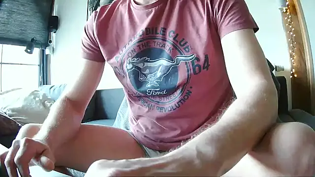 Snapshot of InnocentPremier chatting on January 2026 01:04:01 PM InnocentPremier online show from January 2026 01:04:01 PM