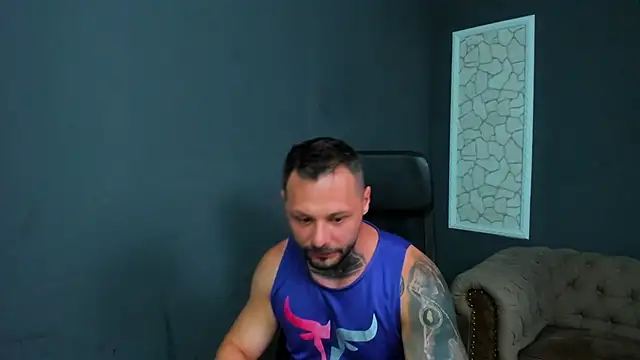 Snapshot of BrianHunts chatting on June 2026 03:24:02 AM BrianHunts online show from June 2026 03:24:02 AM