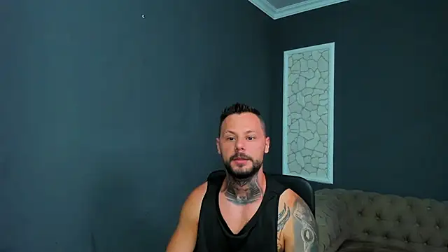 Snapshot of BrianHunts chatting on July 2026 04:19:01 AM BrianHunts online show from July 2026 04:19:01 AM