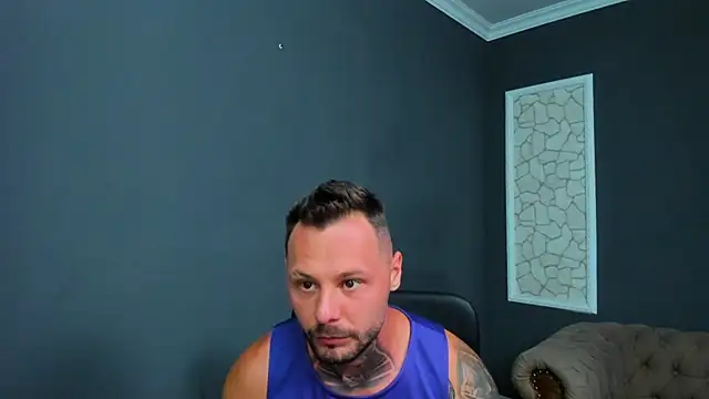 Snapshot of BrianHunts chatting on July 2026 04:43:02 AM BrianHunts online show from July 2026 04:43:02 AM