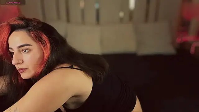 Snapshot of Daphne_Moss chatting on November 2025 02:22:01 PM Daphne Moss online show from November 2025 02:22:01 PM