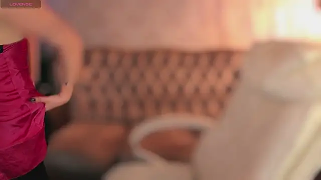 Snapshot of Daphne_Moss chatting on January 2026 01:59:02 PM Daphne Moss online show from January 2026 01:59:02 PM