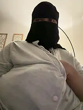 Submissive Arab online show from May 2026 04:41:01 AM