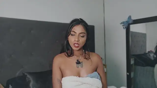 Delilah Blazee online show from June 2026 05:18:01 AM