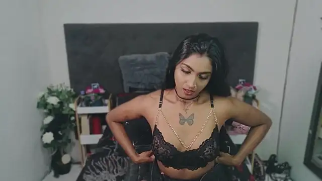 Delilah Blazee online show from June 2026 07:40:01 PM