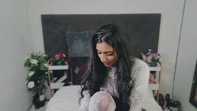 Delilah Blazee online show from June 2026 04:49:02 PM