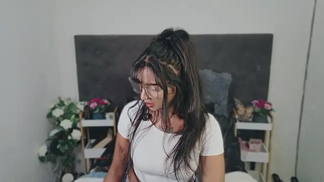Delilah Blazee online show from August 2026 05:26:02 PM