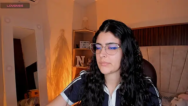  Niah  online show from February 2026 09:09:02 PM