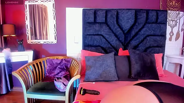 Snapshot of Mia-Bloom chatting on March 2025 03:44:01 AM Mia-Bloom online show from March 2025 03:44:01 AM