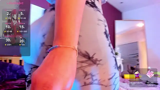 Snapshot of Mia-Bloom chatting on March 2025 10:35:02 AM Mia-Bloom online show from March 2025 10:35:02 AM