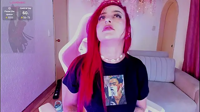 Snapshot of Mia-Bloom chatting on October 2025 02:53:01 AM Mia-Bloom online show from October 2025 02:53:01 AM