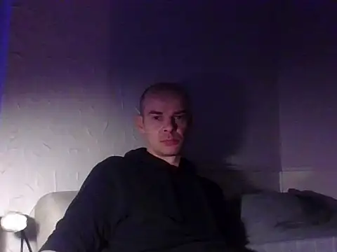 Snapshot of BadRec40 chatting on February 2026 04:14:02 PM BadRec40 online show from February 2026 04:14:02 PM