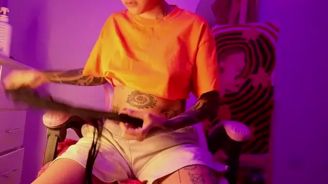 Snapshot of goddess_vee_ chatting on March 2026 11:33:01 PM goddess vee online show from March 2026 11:33:01 PM