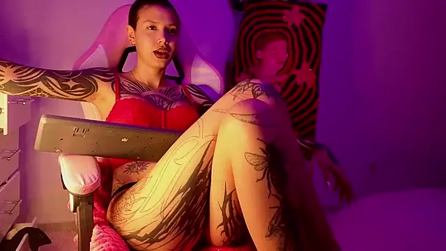 Snapshot of goddess_vee_ chatting on March 2026 04:51:01 AM goddess vee online show from March 2026 04:51:01 AM