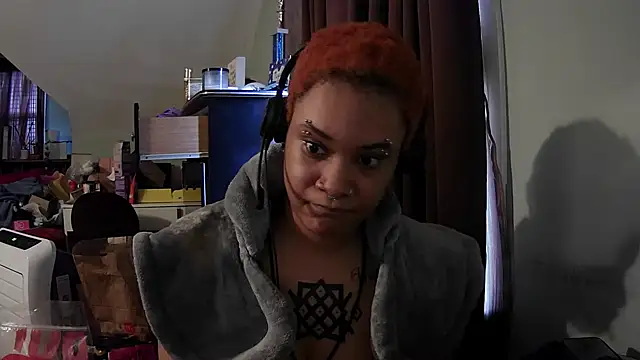 nickytheehawtie online show from April 2026 06:24:02 PM