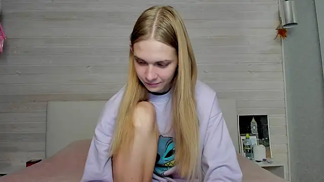 Snapshot of molly_hunt_ chatting on October 2025 03:18:02 AM molly hunt online show from October 2025 03:18:02 AM