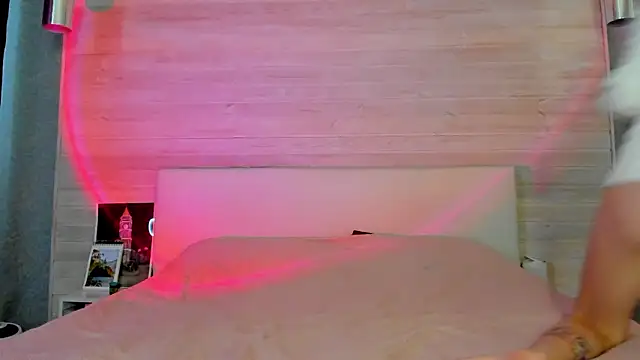 Snapshot of molly_hunt_ chatting on February 2026 05:05:01 AM molly hunt online show from February 2026 05:05:01 AM