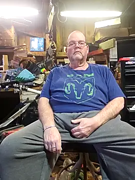 mrwizard4570 online show from February 2026 08:04:01 PM