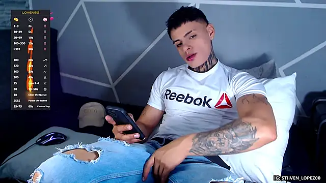 danilohot 19 online show from November 2025 04:44:02 AM