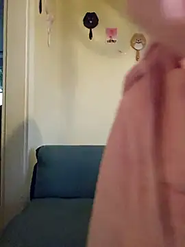 Adrina Drake online show from October 2025 02:39:01 PM