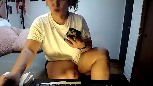 maturehoxx online show from October 2025 03:03:02 AM