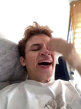 Leon Wild online show from April 2026 09:37:02 PM